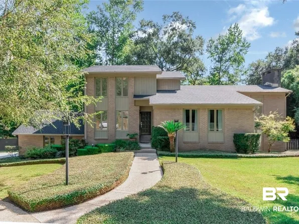 305 Fern Hill Ct, Mobile, AL 36608