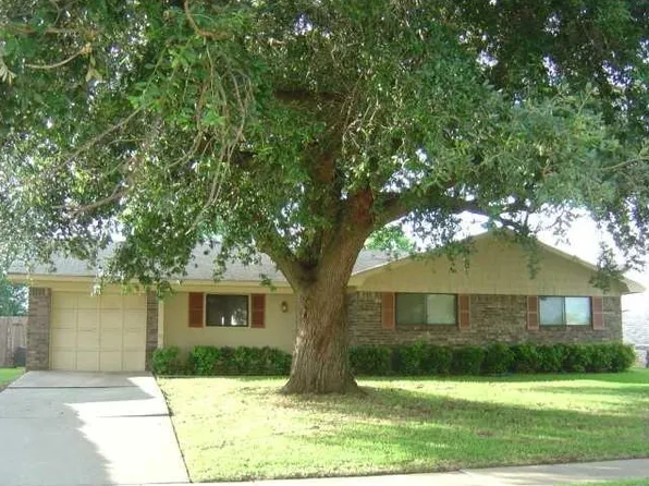 1519 Holiday Pl, Bossier City, LA 71112