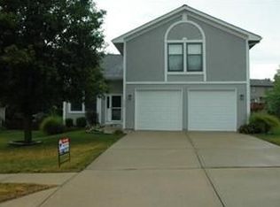 712 Plum Rose Dr, Liberty, MO 64068