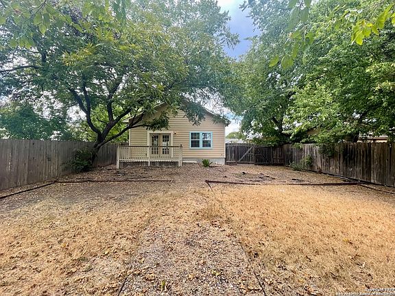 5th image of 1426 Santa Anna St