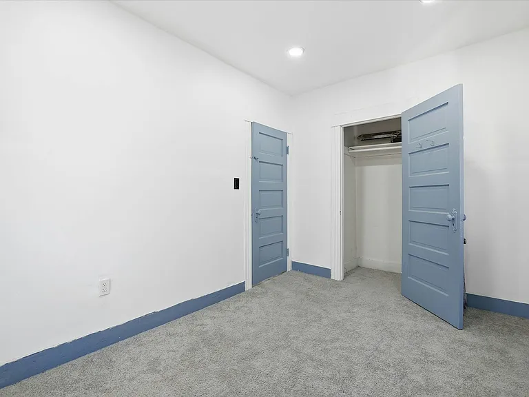 940 Monroe Ave — Photo 14