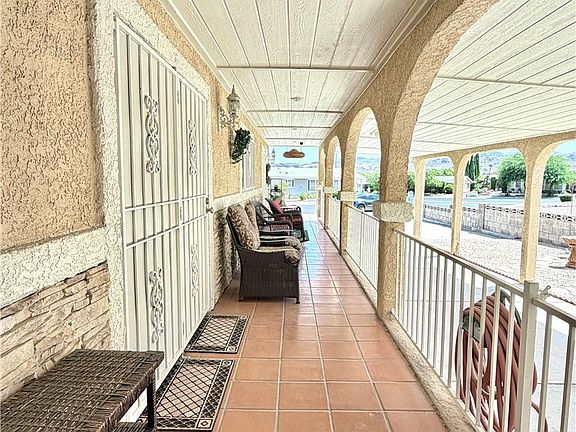 2nd image of 1275 Dean Ct