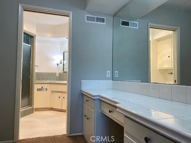 1693 N Euclid Ave — Photo 39