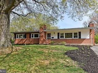 4711 Bristow Dr, Annandale, VA 22003