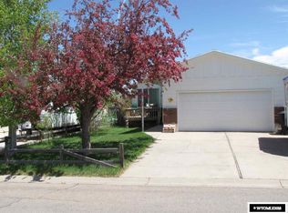 94 Arapahoe Cir, Evanston, WY 82930