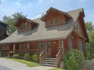 741 Golf View Blvd, Pigeon Forge, TN 37863