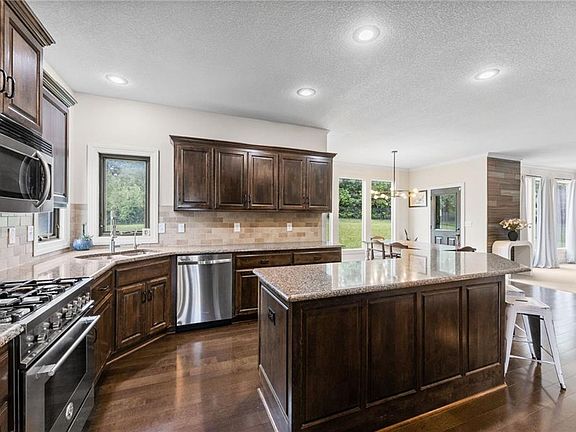 4th image of 14773 S Turnberry St