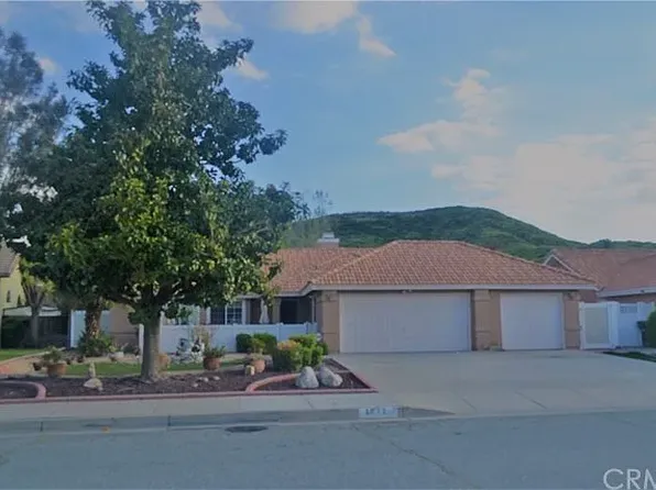 1512 E Beringer Dr, San Jacinto, CA 92583