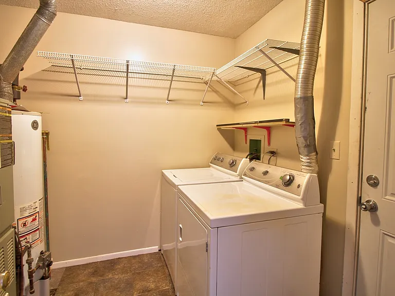 3327 Allspice Ct — Photo 11