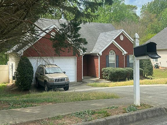 3rd image of 5433 Peachtree Landing Dr