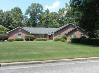 259 Hedgerow Cir, Auburn, AL 36830