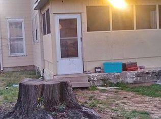 528 Cooper St, Beverly, NJ 08010