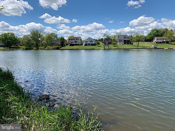 5th image of 490 Heritage Dr