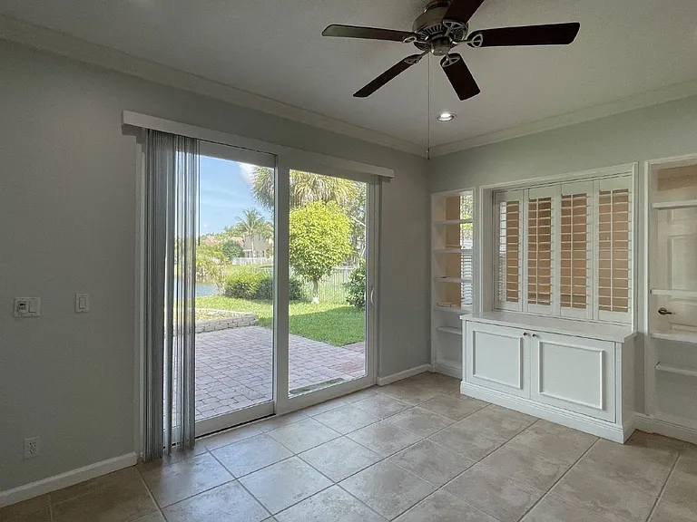 4857 Victoria Cir — Photo 29