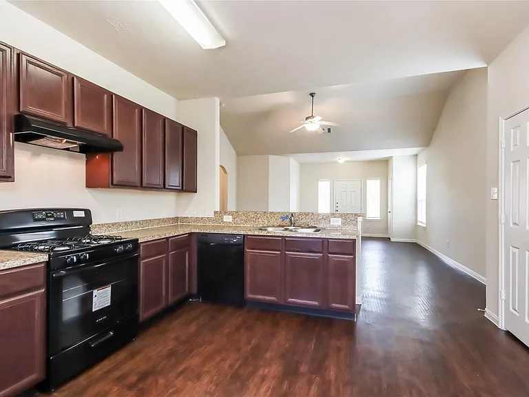 12331 Ghita Ln — Photo 2