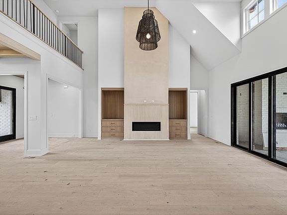 5th image of 1019 Davidson Rd