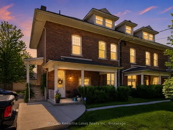 760 George St N #4, Peterborough, ON K9H 3T3