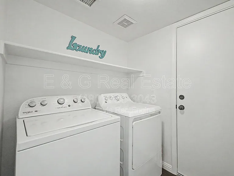 3910 E Rosemonte Dr — Photo 28