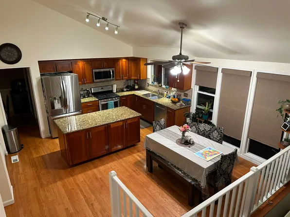 23947 SE 40th Pl, Issaquah, WA 98029