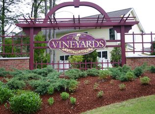 10 Cabernet Dr UNIT 1, Concord, NH 03303