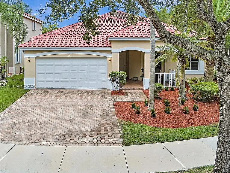 3711 Falcon Ridge Cir — Photo 56