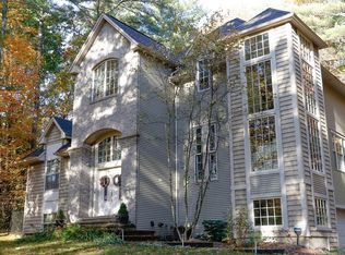 681 Gulf Rd, Belchertown, MA 01007