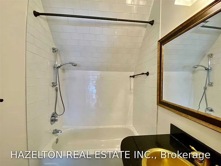 19 Lowther Ave #3 — Photo 25