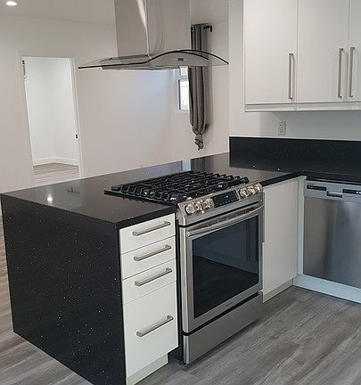 2nd image of 14436 Emelita St APT C
