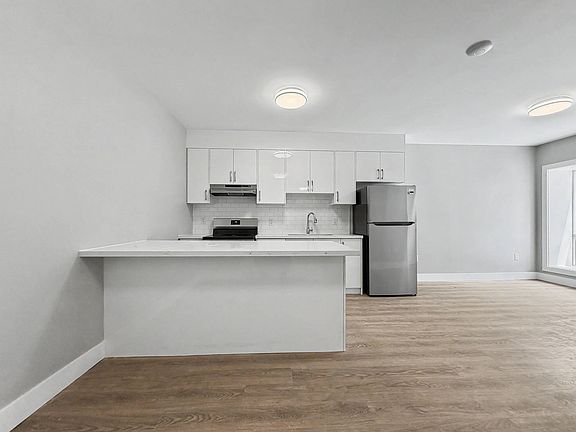 4th image of 199 Pine St #2