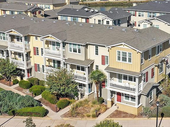 2nd image of 642 Turnbuckle Dr Unit 1807