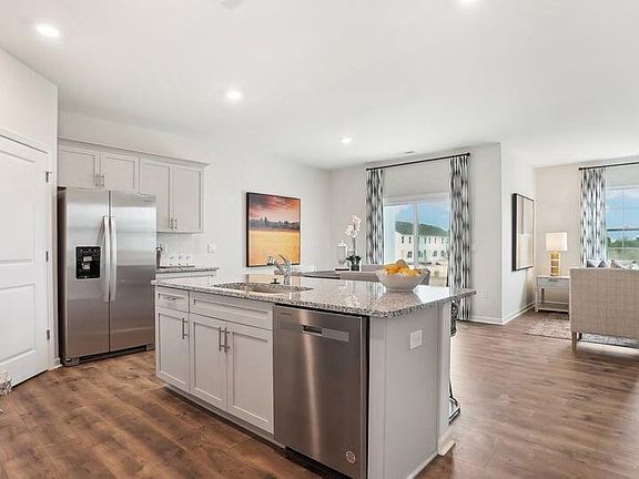 7th image of this home