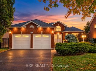 44 Finnegan Pl, Whitby, ON L1R 2K9