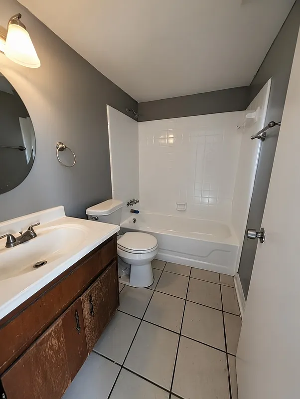 1 bed, 1.0 bath, 480 sqft, $800 — Photo 2