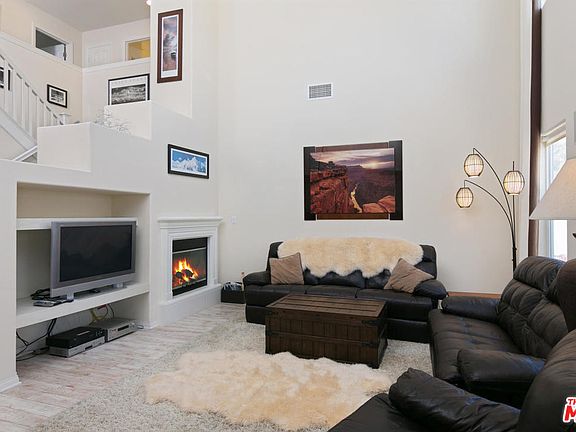 2nd image of 793 Oceana Dr