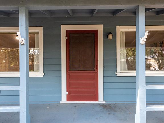 3rd image of 2525 Chanate Road