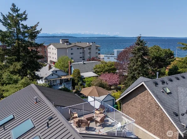 2443 55th Avenue SW #2A, Seattle, WA 98116