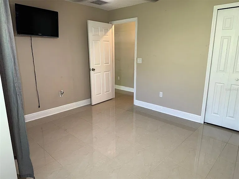 6609 Myrna Dr — Photo 9