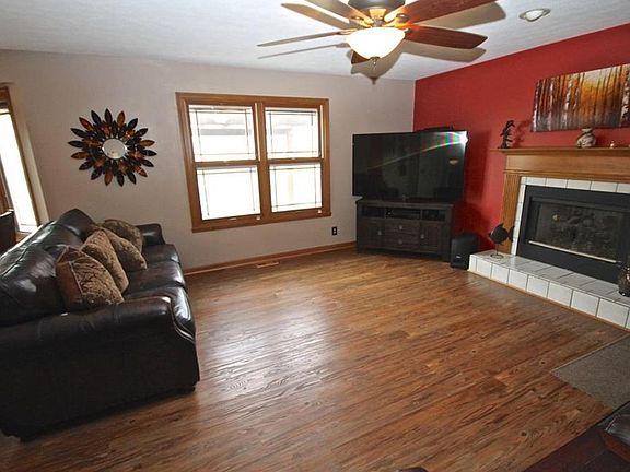 4th image of 10116 Pendula Dr