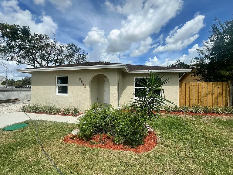 2747 Summit Blvd — Photo 13