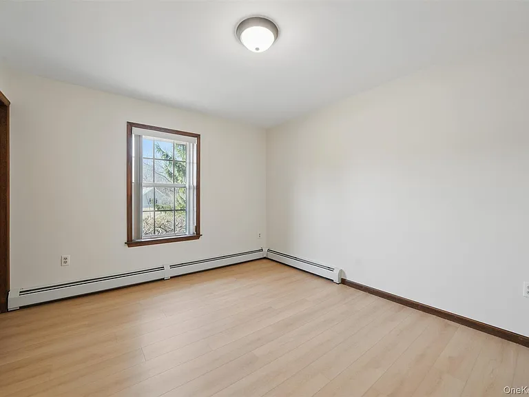 30 Shore Blvd — Photo 25