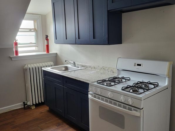 230 Centre St #2B