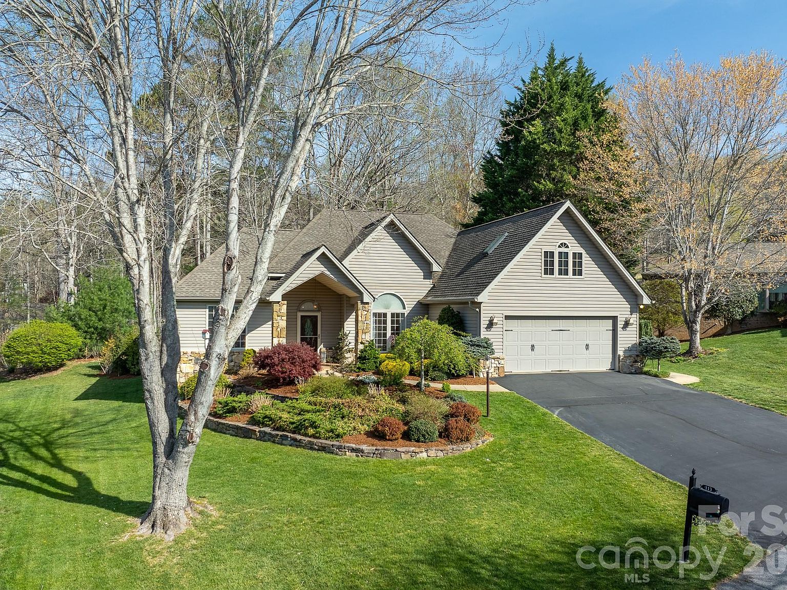 113 Fairway Knoll Dr