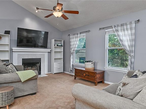 5th image of 17191 S Walter St