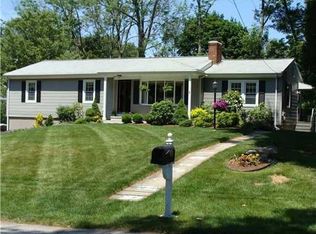 111 Farm Dr, Cumberland, RI 02864