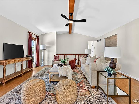 5th image of 303 Harper Ct