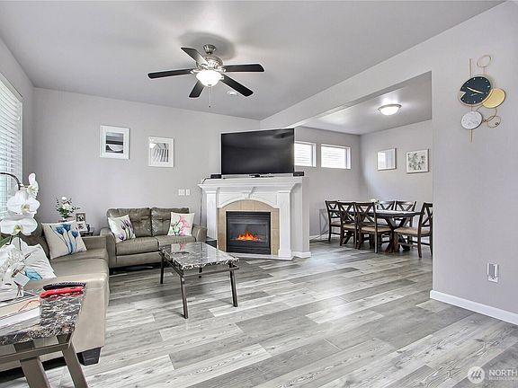 4th image of 18115 15th Avenue E