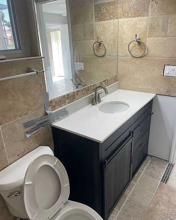 1st image of 5122 SW 15th Pl