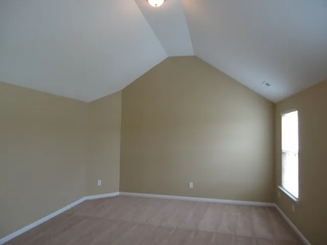 1010 Golden Crest Dr — Photo 12