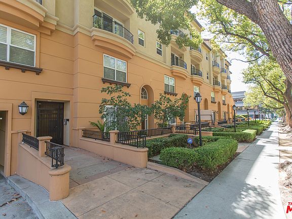 3rd image of 286 N Madison Ave Unit 305