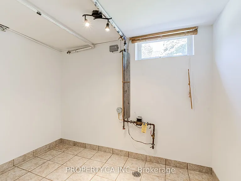 115 Emerson Ave #BASEMENT — Photo 19